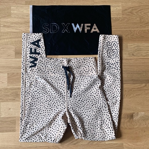 WFAx Sarah's Day Speckle Leggings - Picture 3 of 3